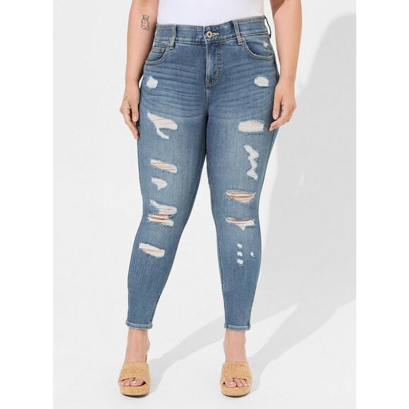 torrid Denim - Torrid Plus Size Bombshell Skinny Premium Stretch High-Rise Destructed Jean